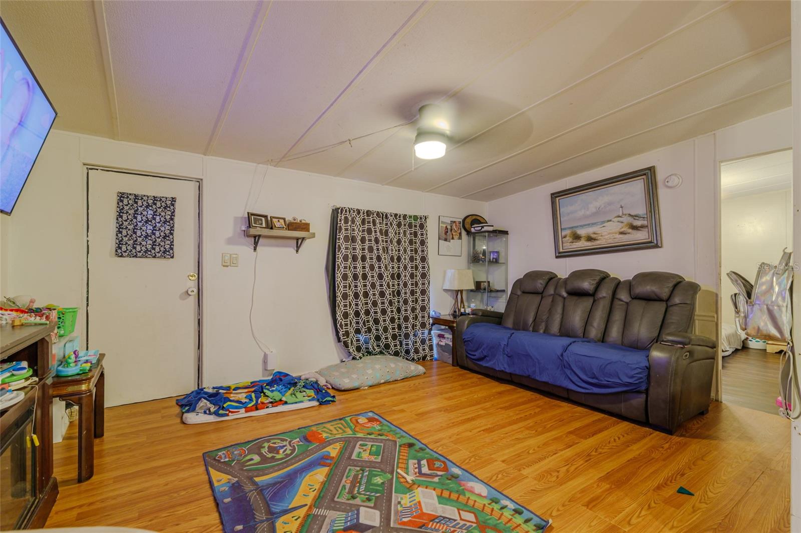 O6370977 Property Photo