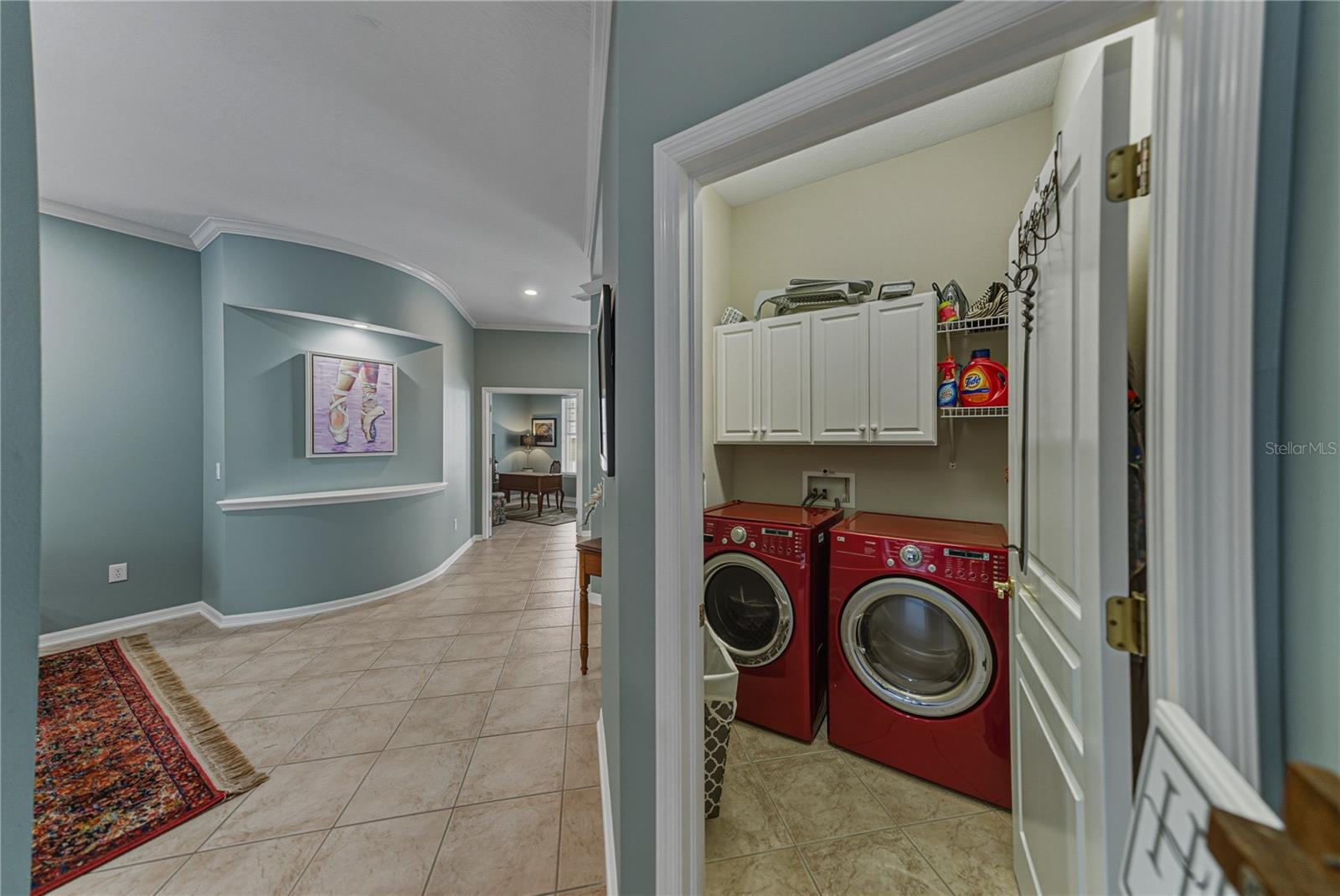 Laundry room near kitchen/garage