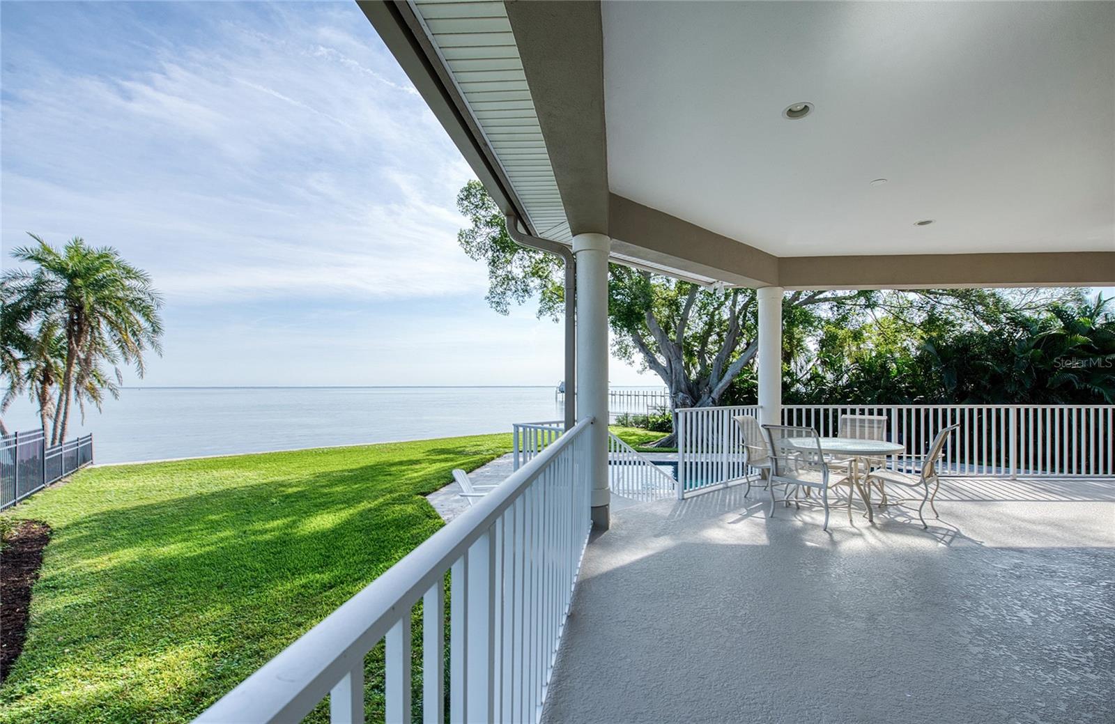 TB8460952 Property Photo