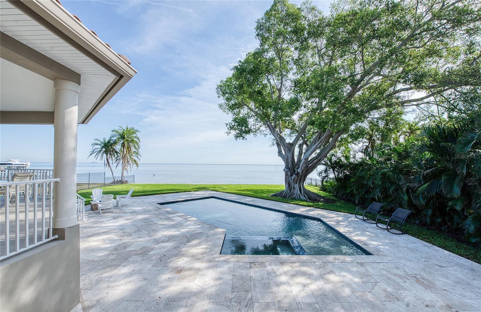 TB8460952 Property Photo