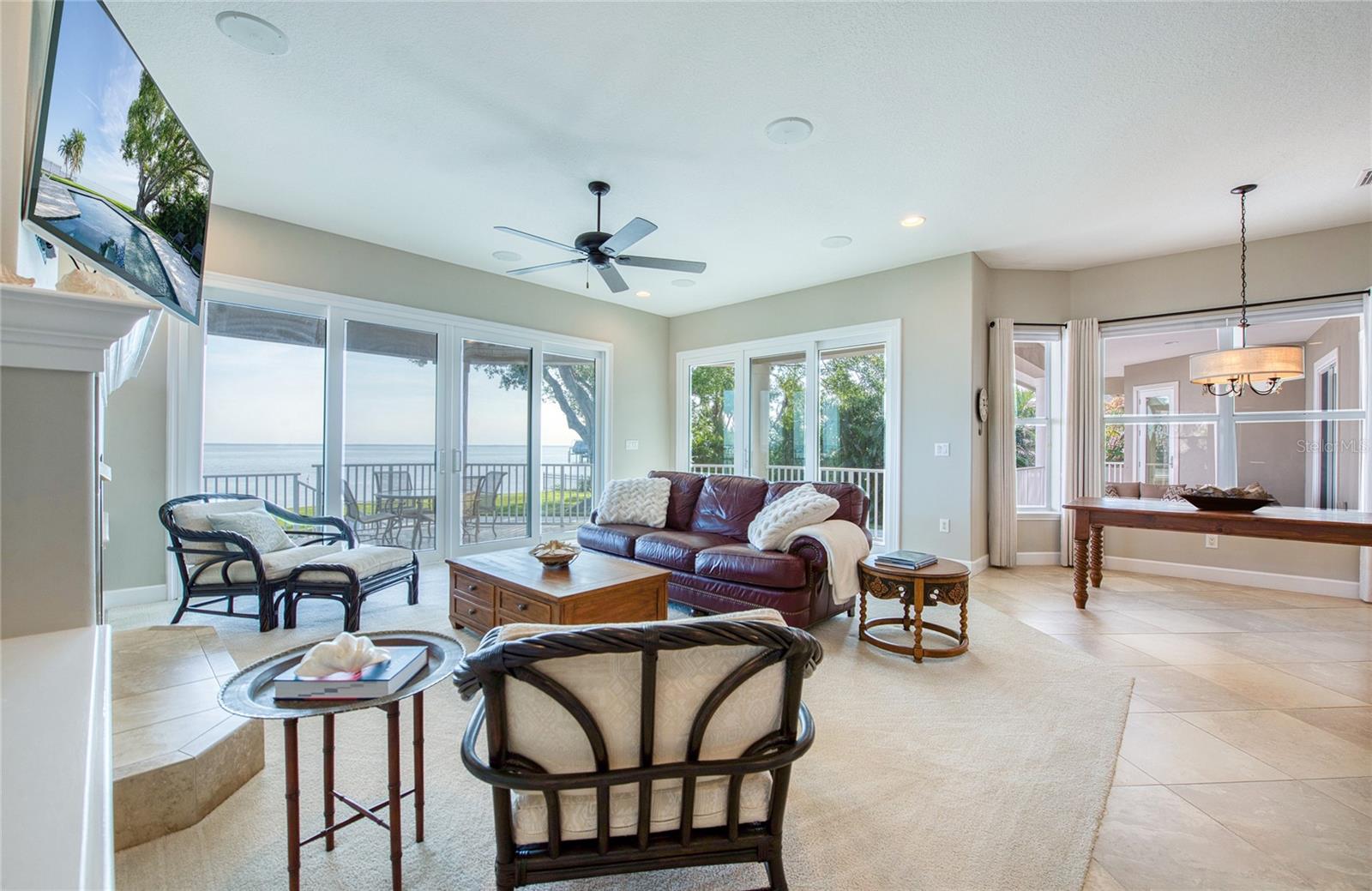 TB8460952 Property Photo