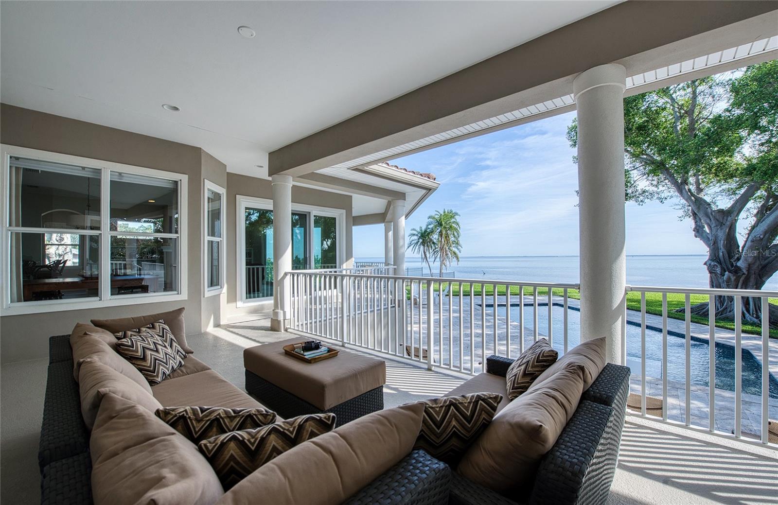 TB8460952 Property Photo