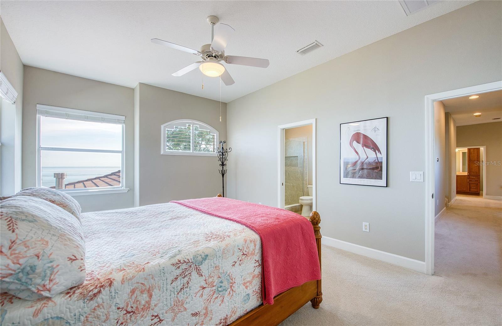 TB8460952 Property Photo