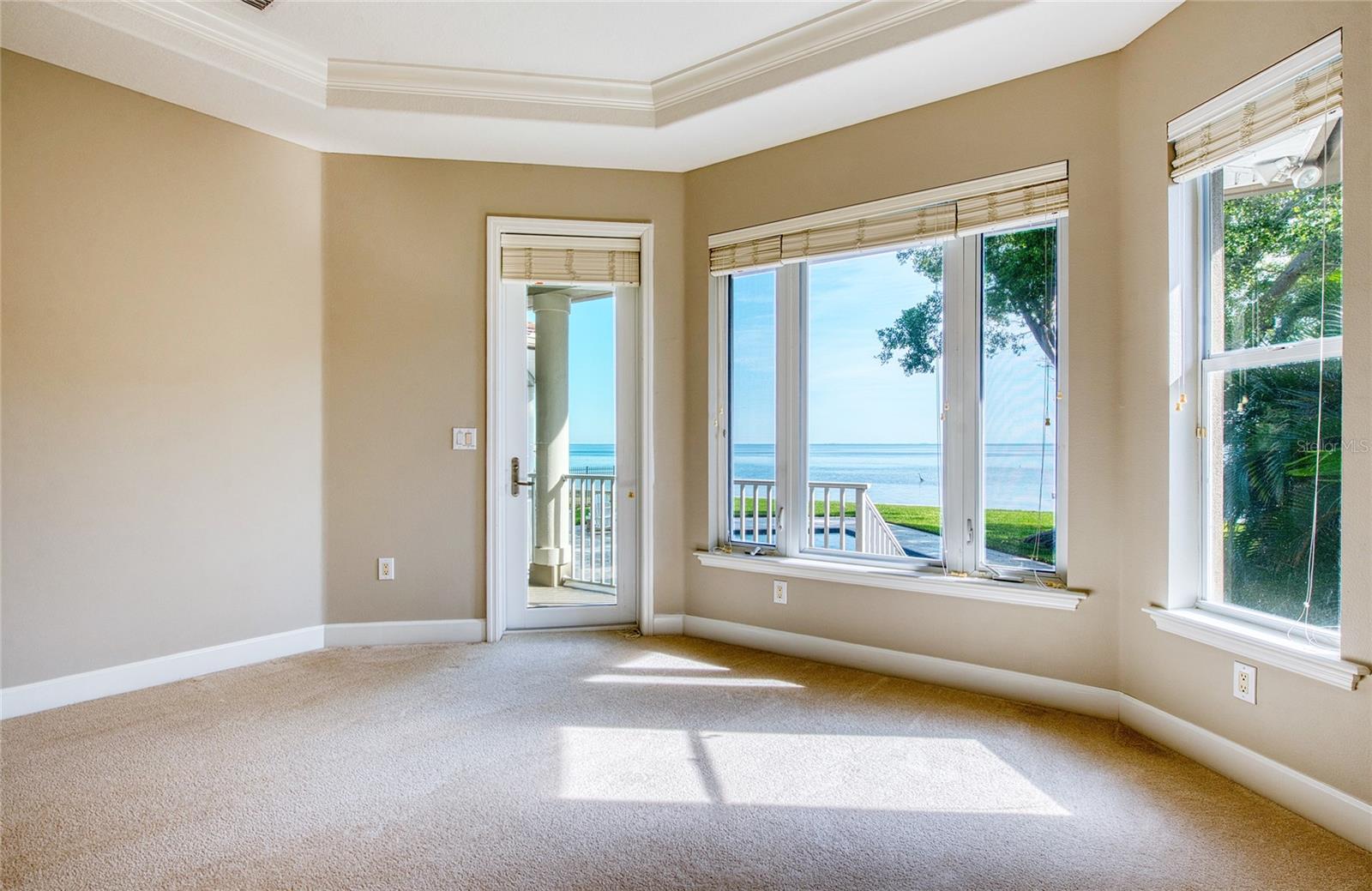 TB8460952 Property Photo