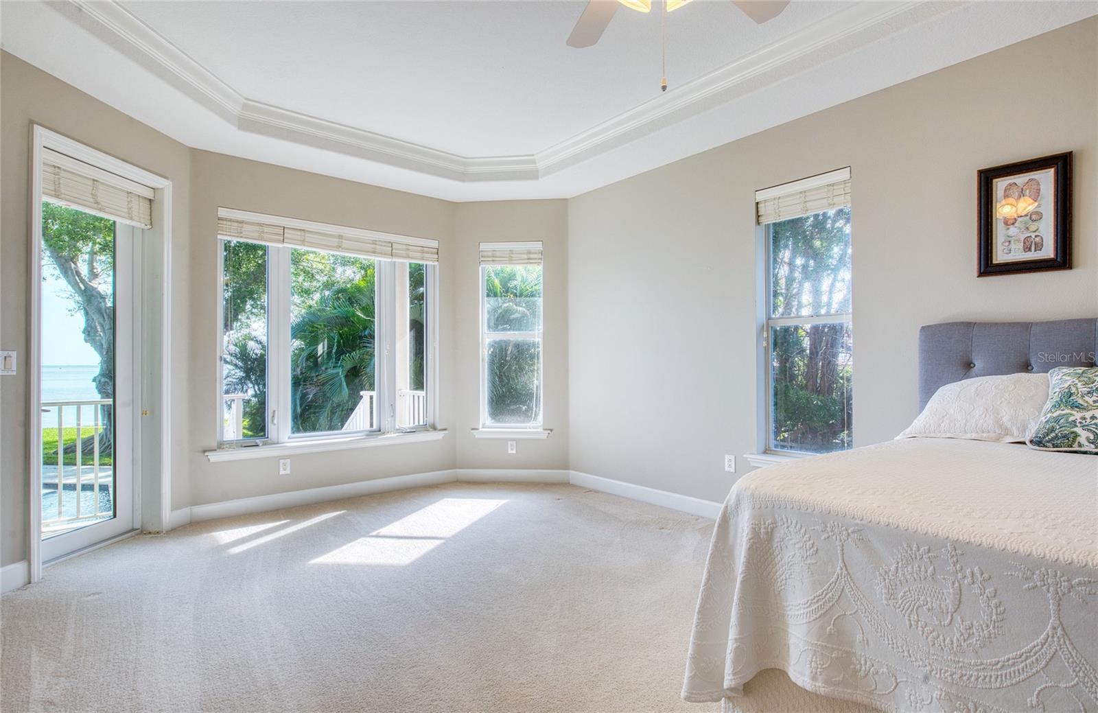 TB8460952 Property Photo