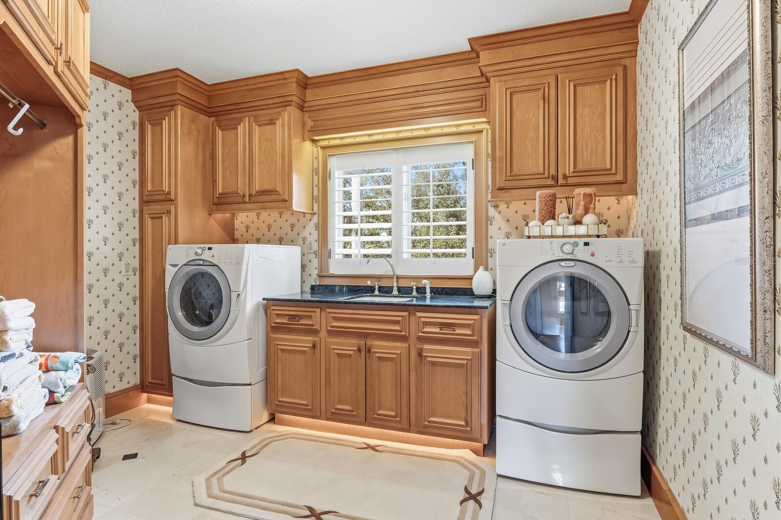 D6145424 Property Photo