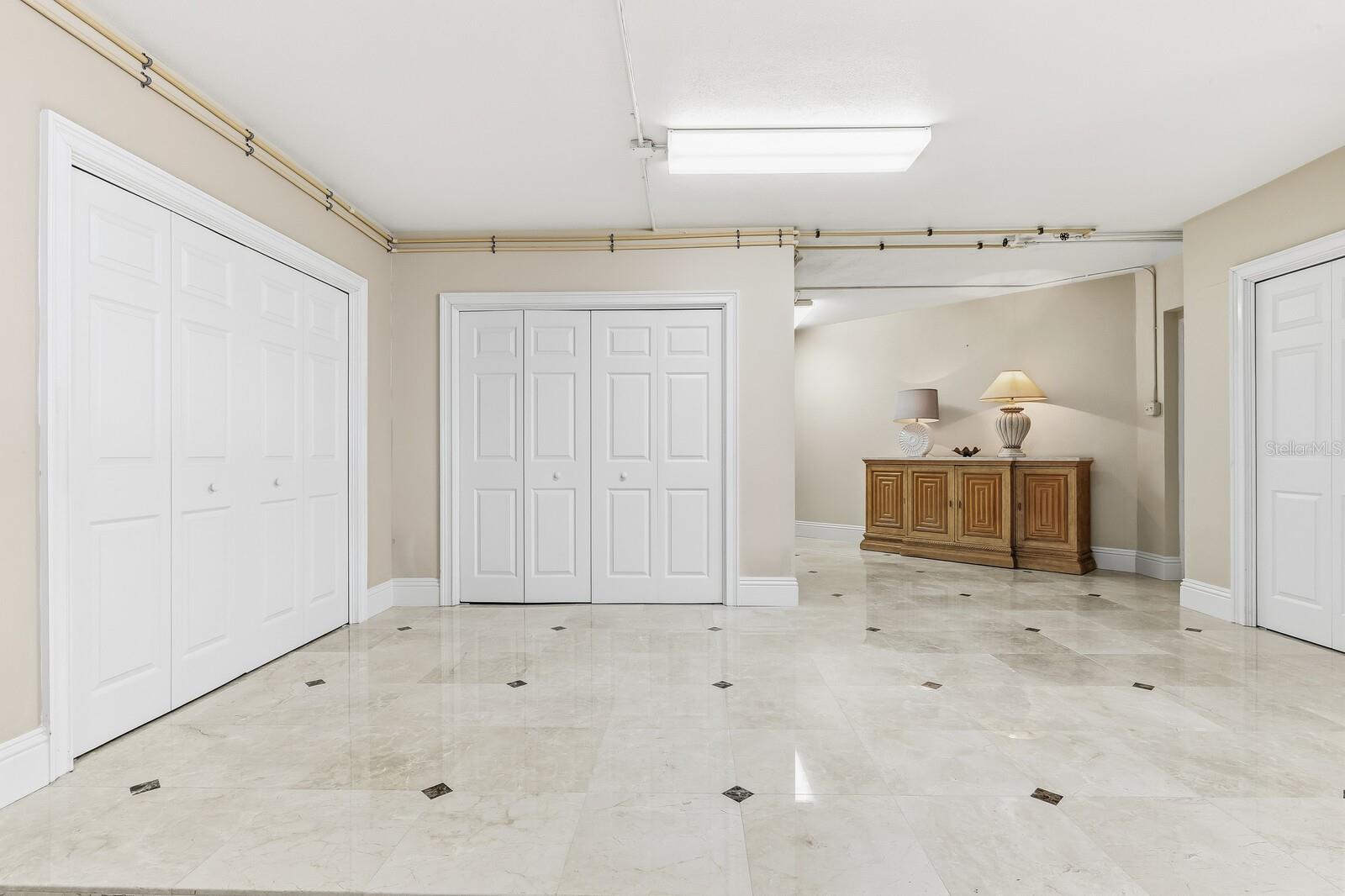 D6145424 Property Photo