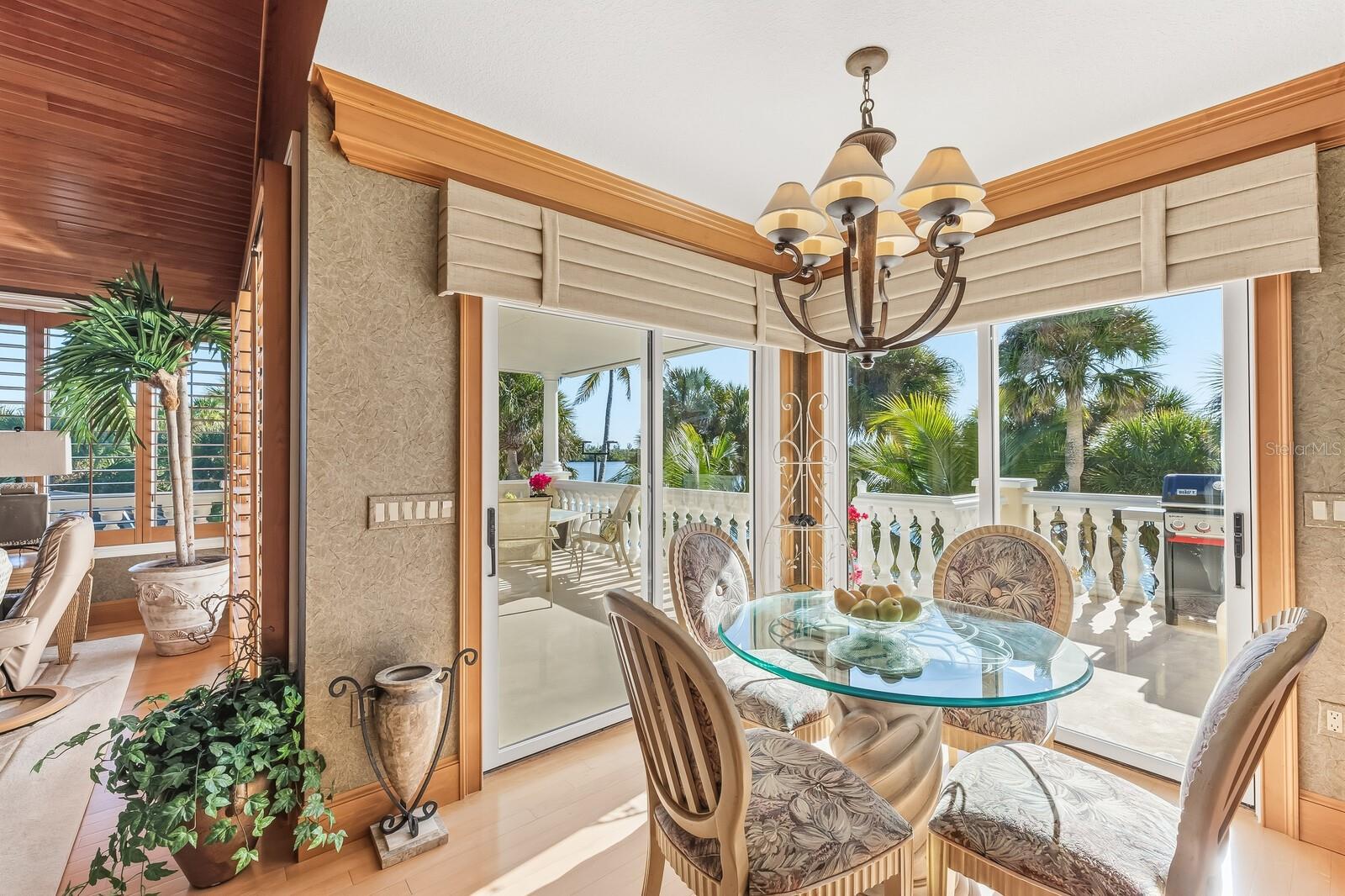 D6145424 Property Photo