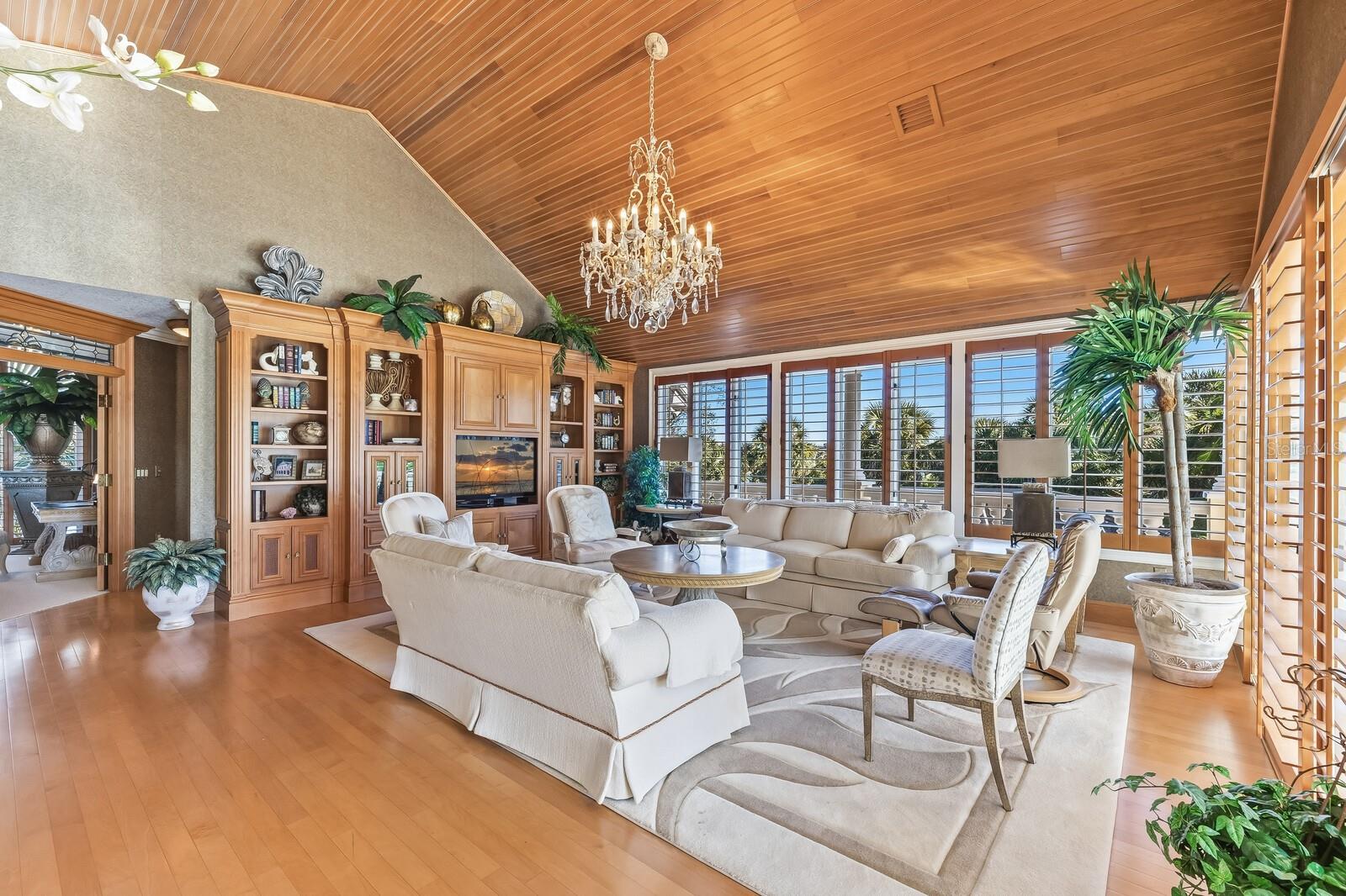 D6145424 Property Photo