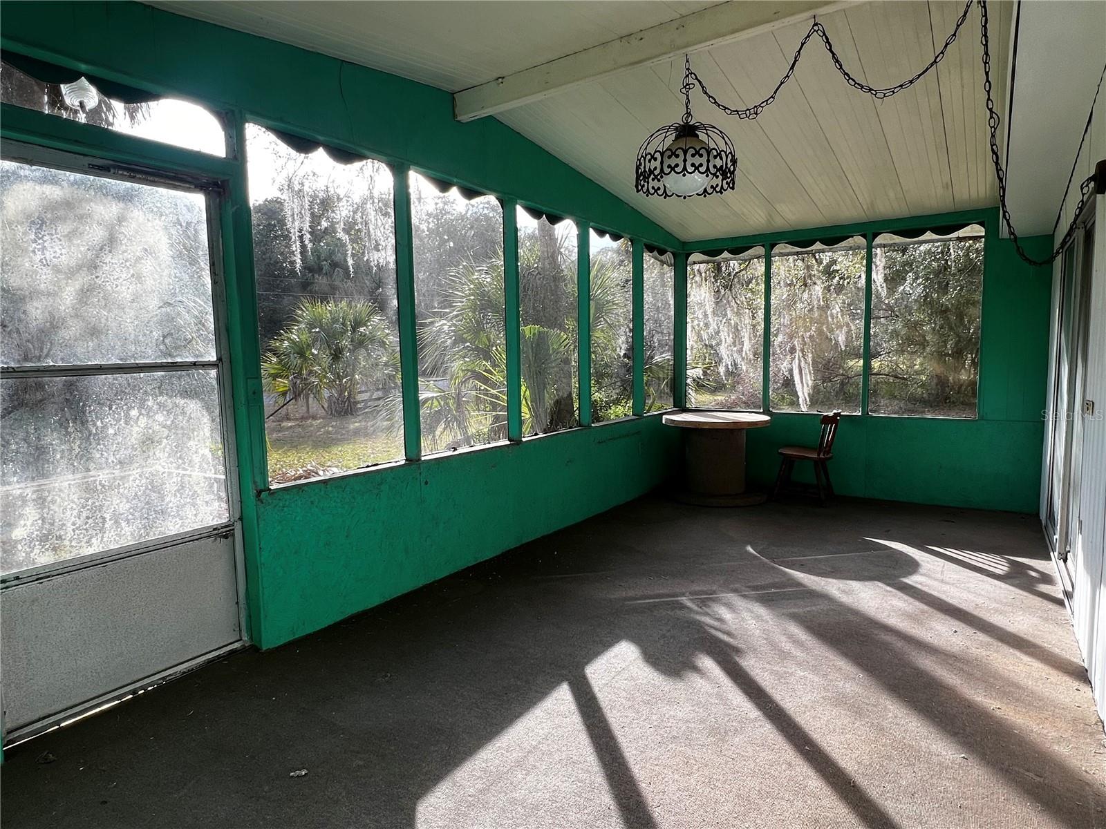 TB8460967 Property Photo