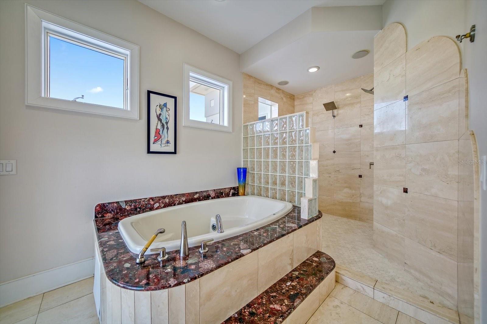 TB8460969 Property Photo