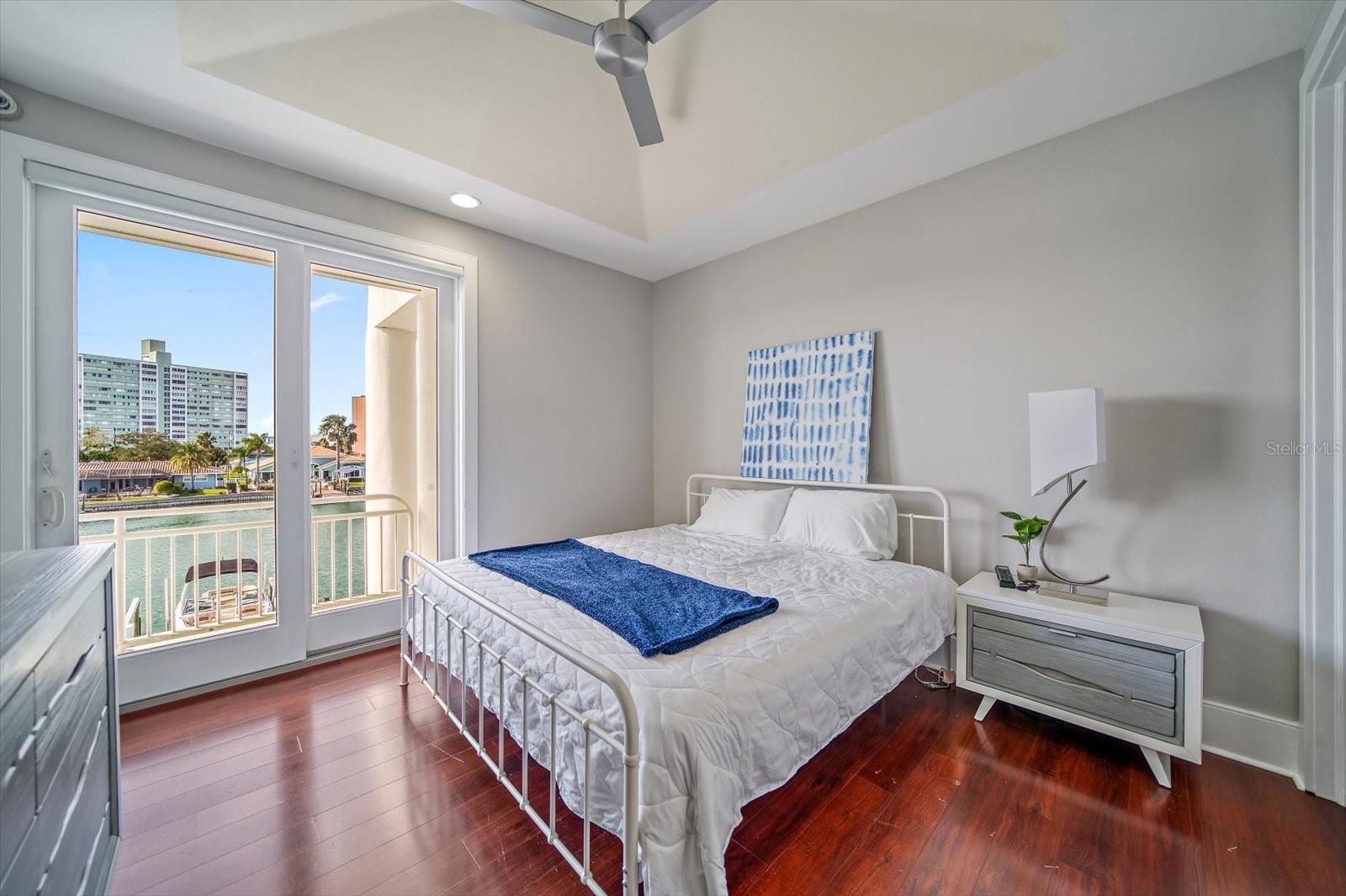 TB8460969 Property Photo