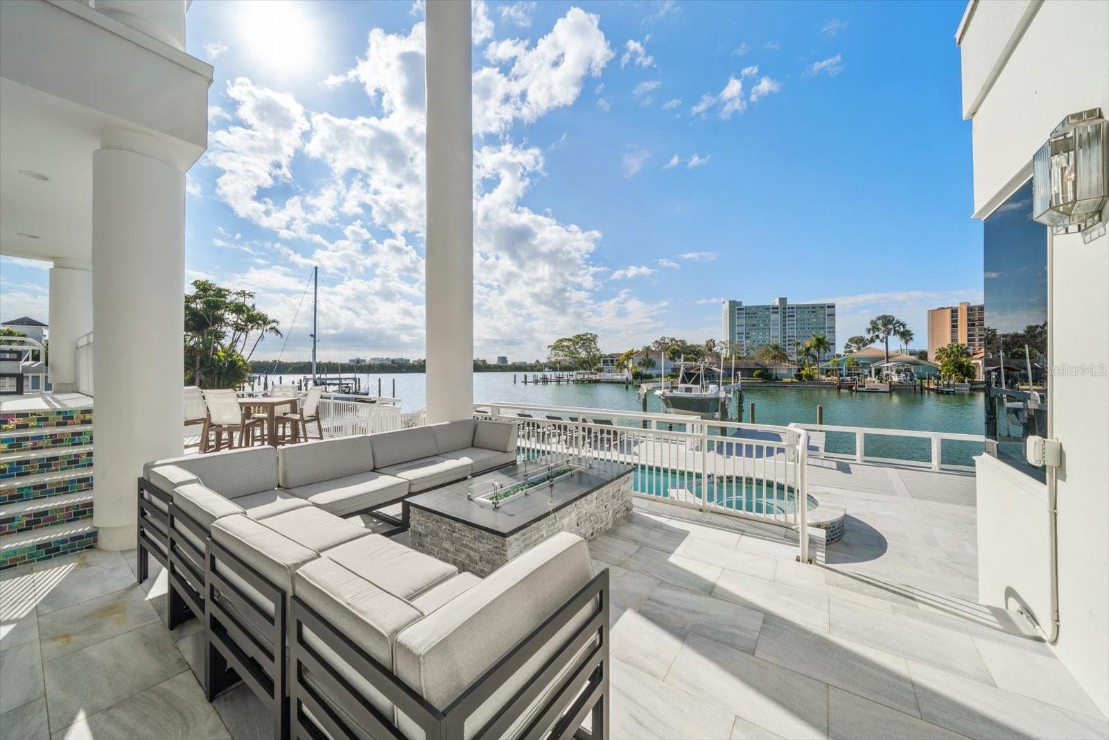 TB8460969 Property Photo