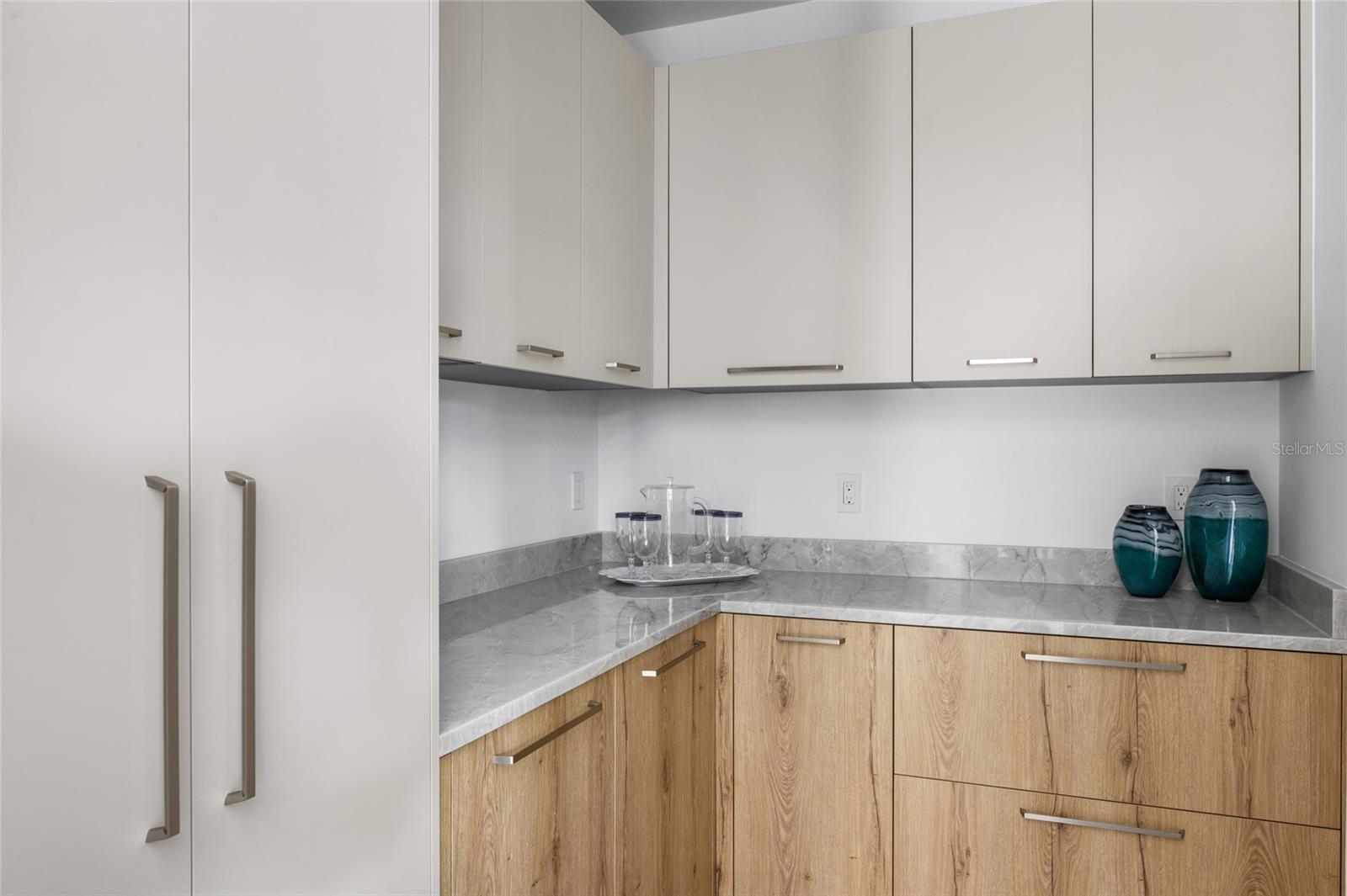 A4676921 Property Photo