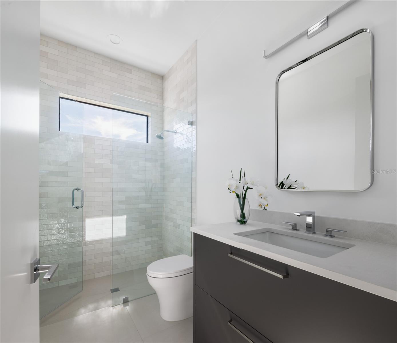 A4676921 Property Photo