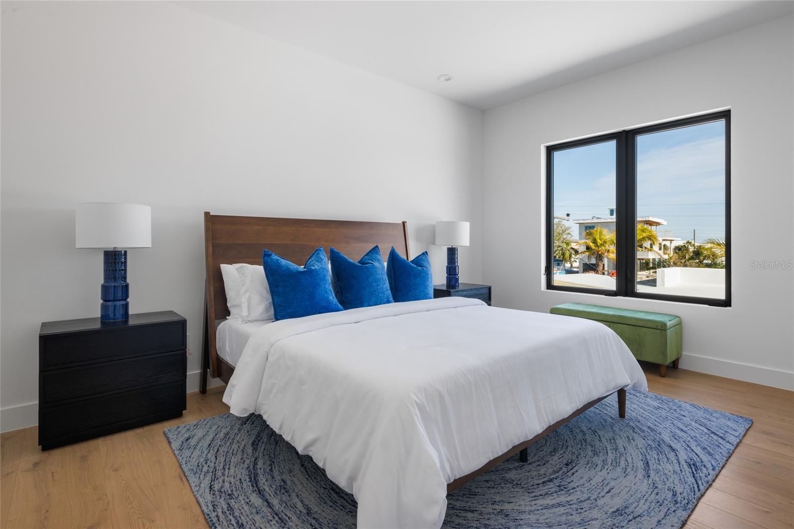 A4676921 Property Photo