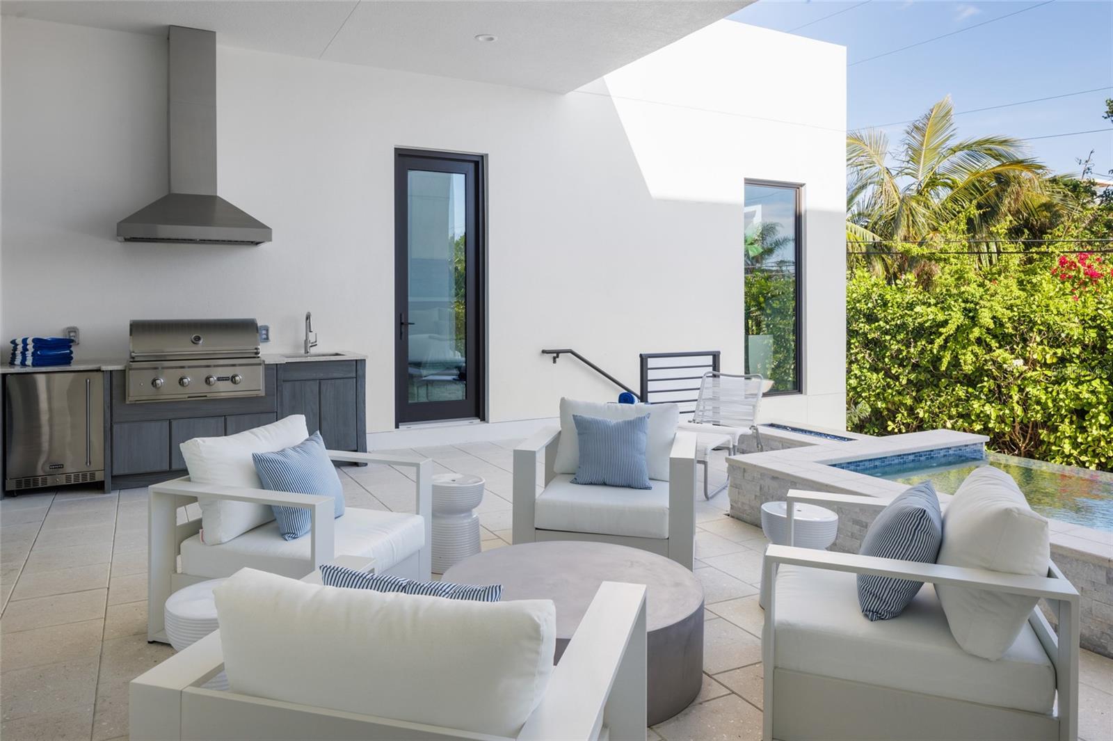 A4676921 Property Photo