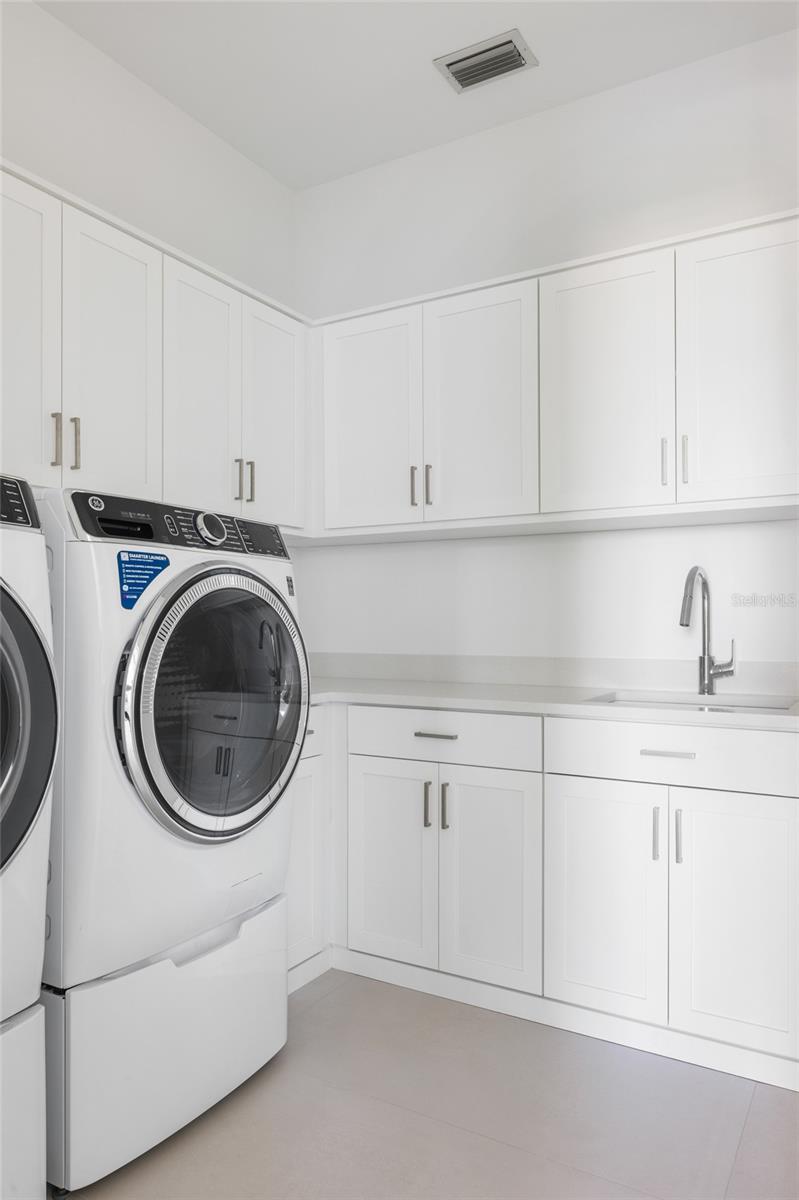 A4676921 Property Photo