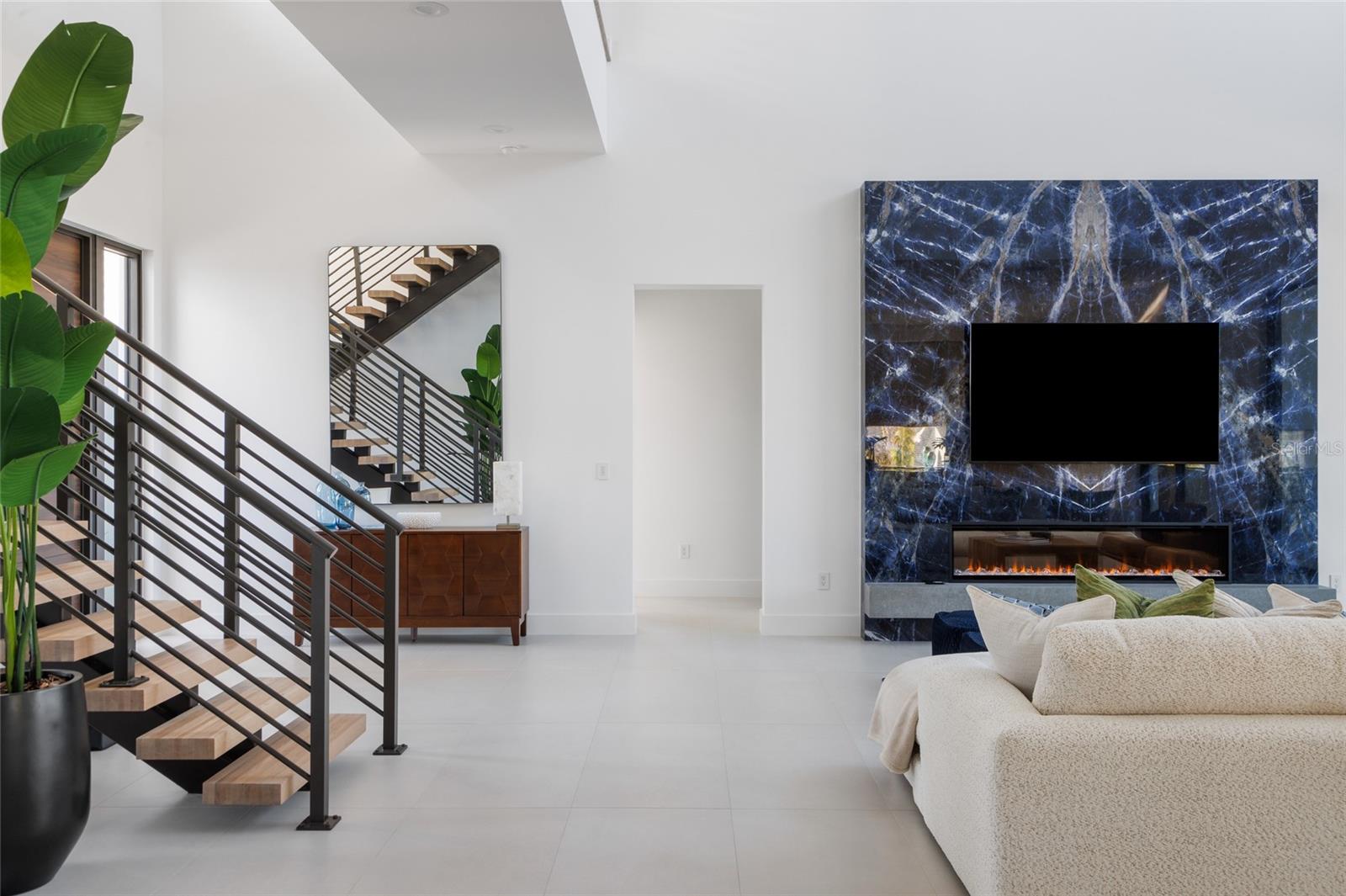 A4676921 Property Photo