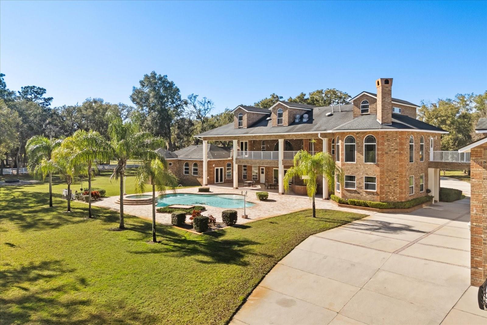 O6371035 Property Photo