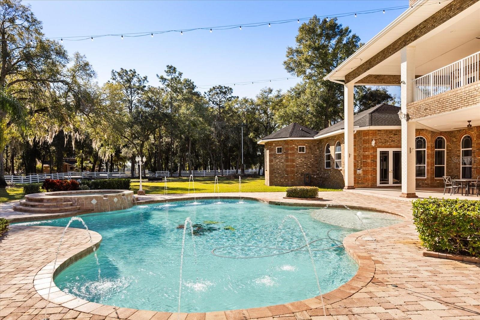 O6371035 Property Photo