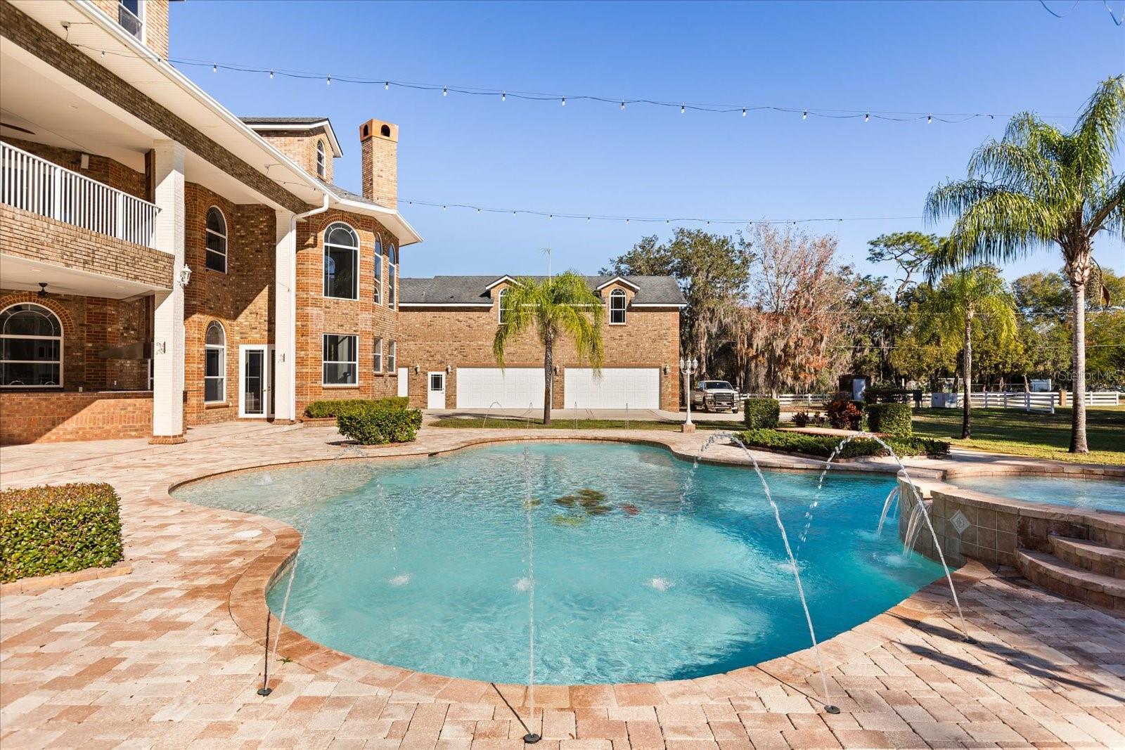 O6371035 Property Photo