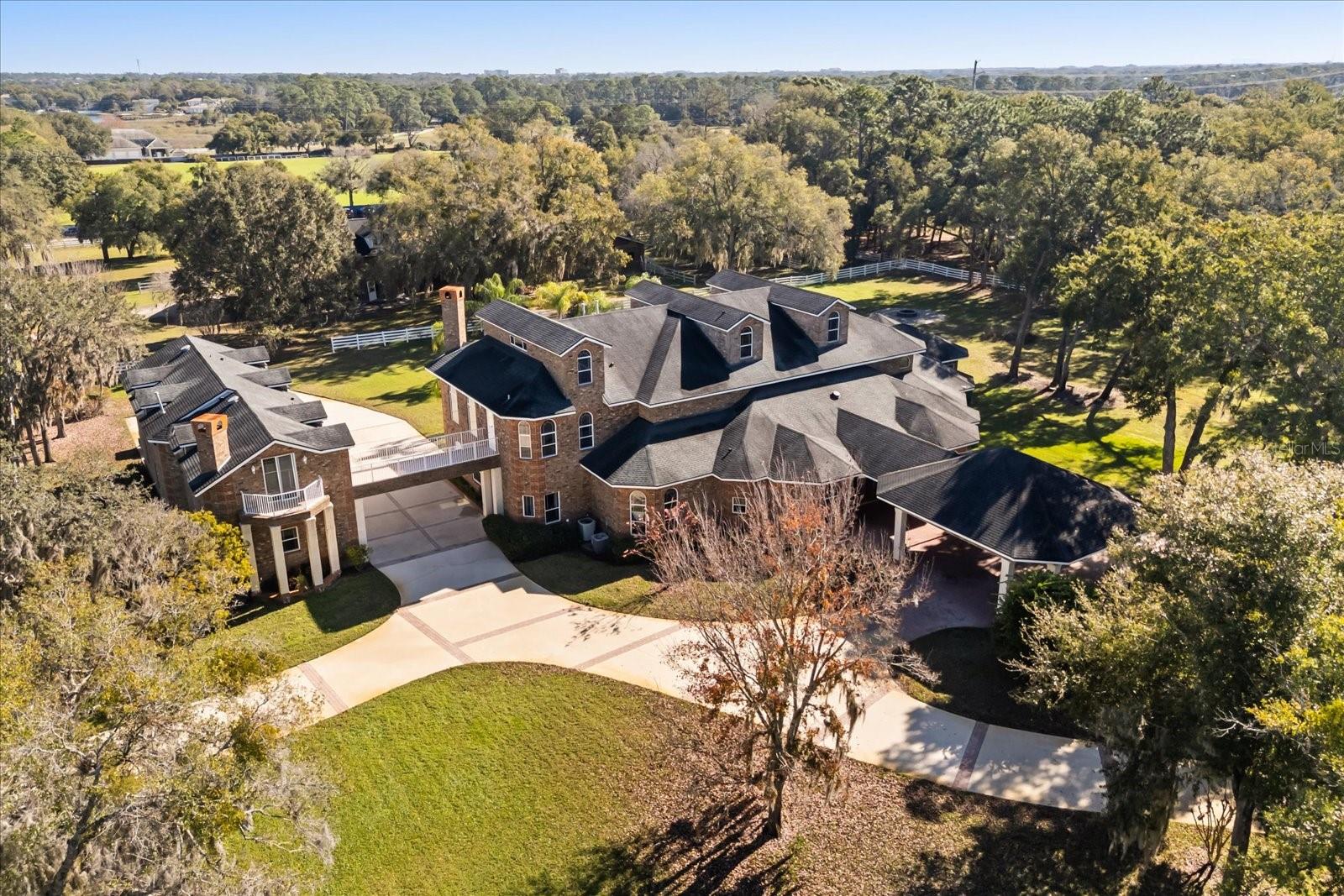 O6371035 Property Photo