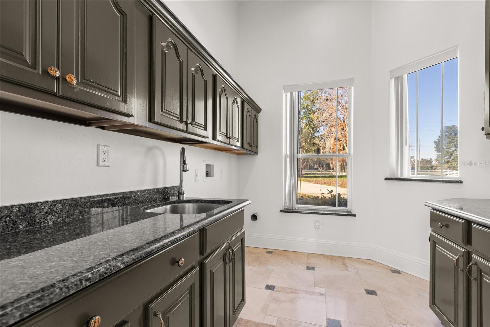 O6371035 Property Photo