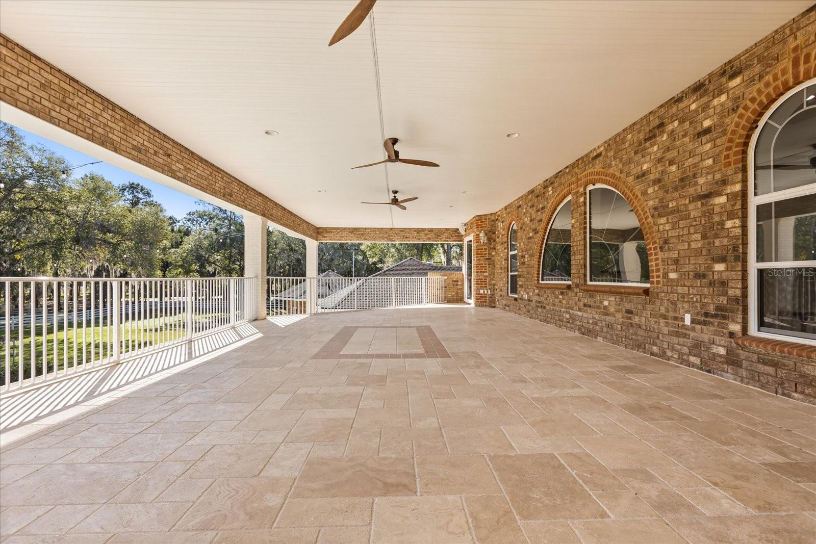 O6371035 Property Photo