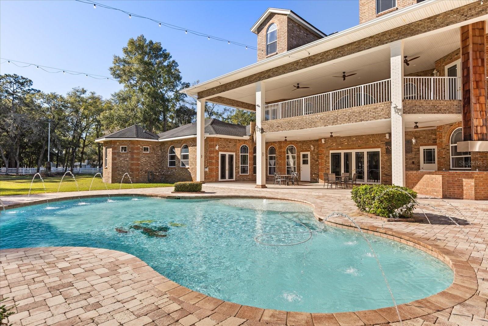 O6371035 Property Photo