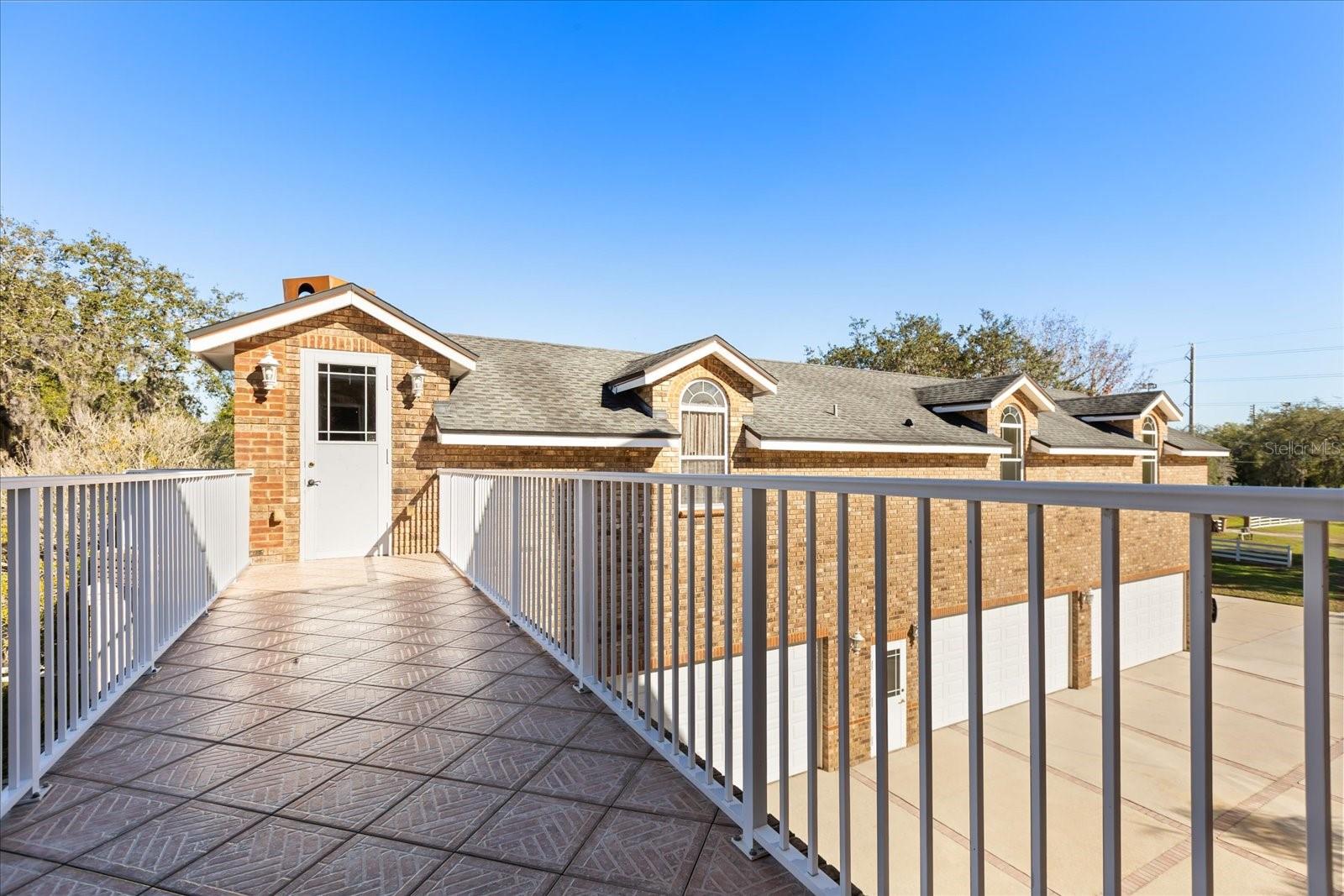 O6371035 Property Photo