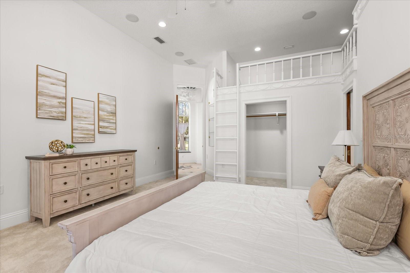 O6371035 Property Photo