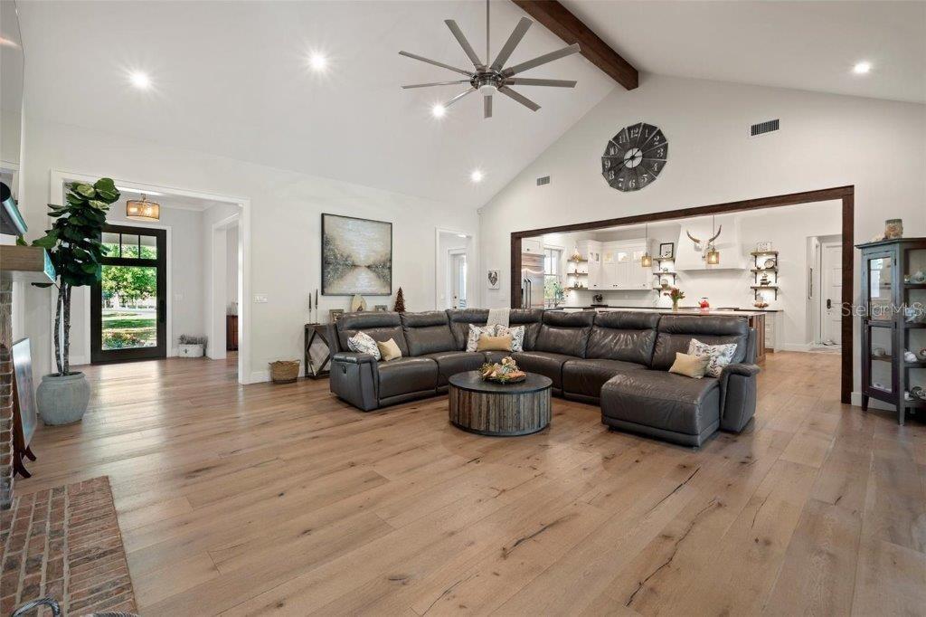 A4676955 Property Photo