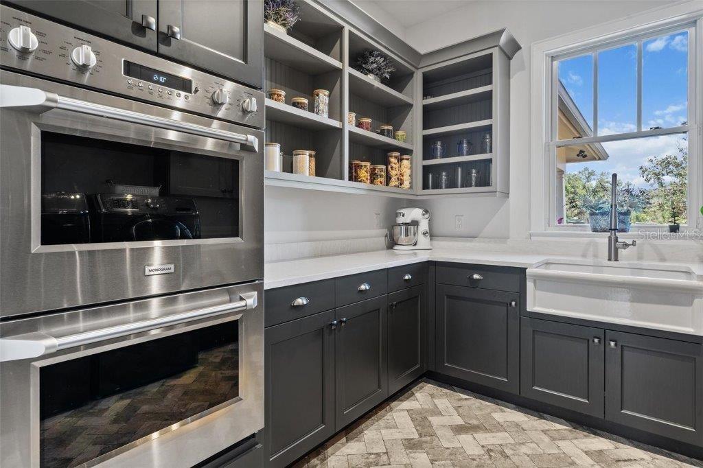 A4676955 Property Photo