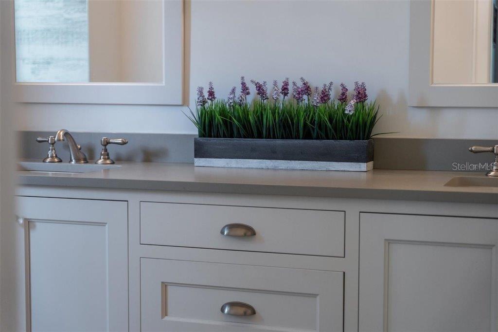 A4676955 Property Photo