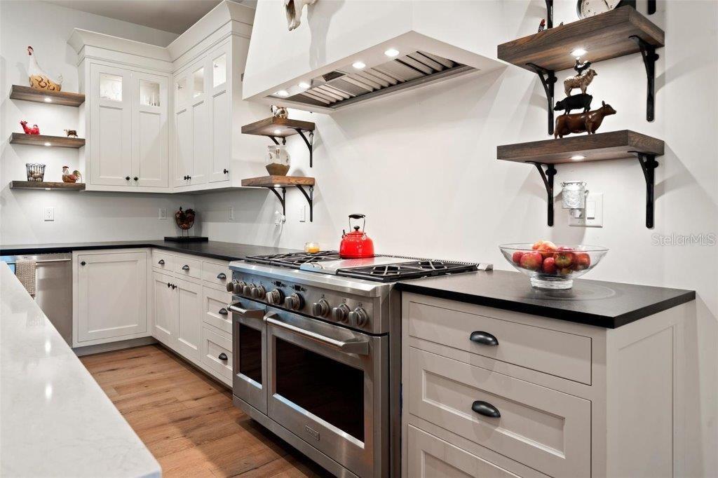 A4676955 Property Photo