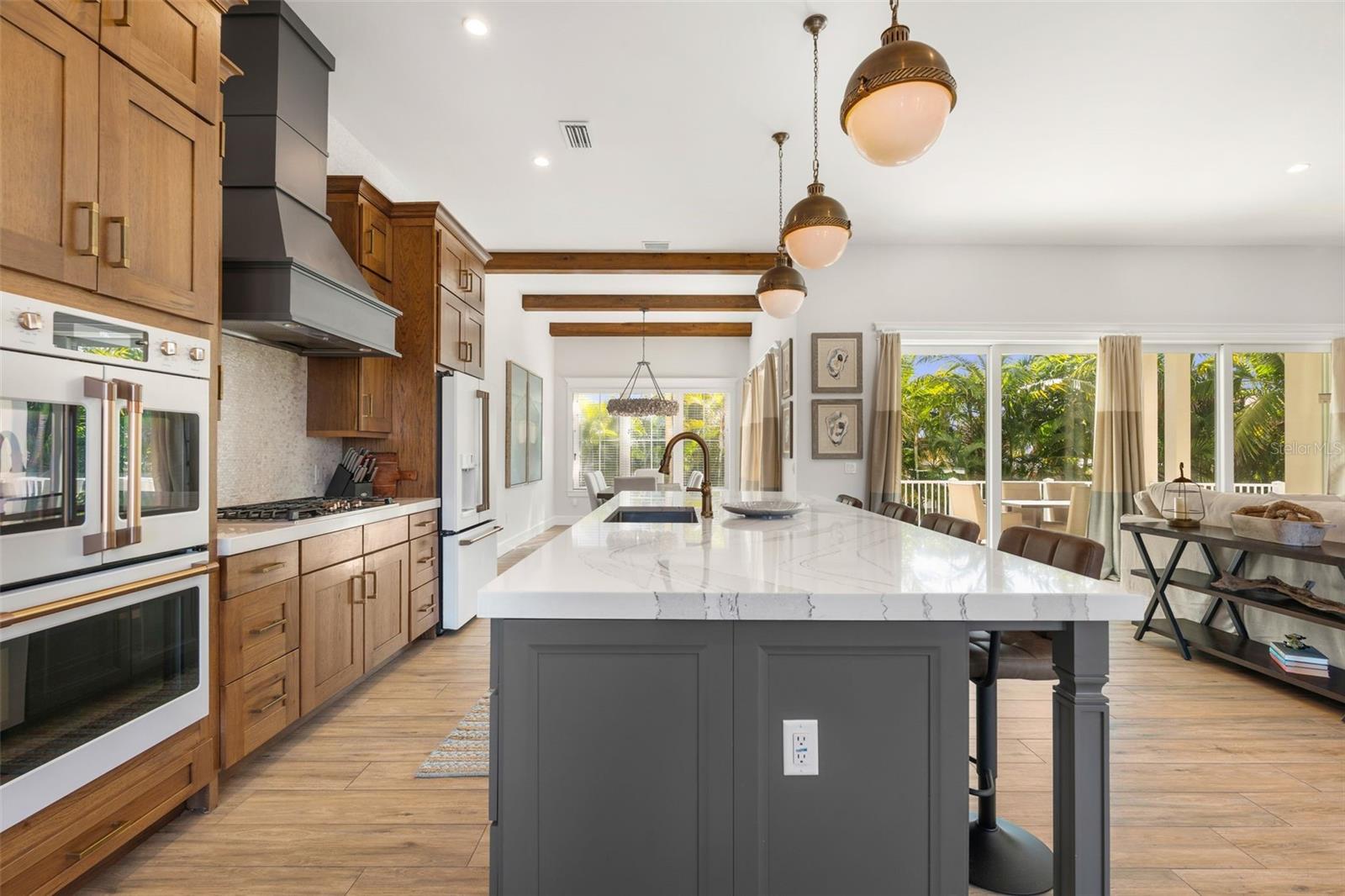 A4676956 Property Photo