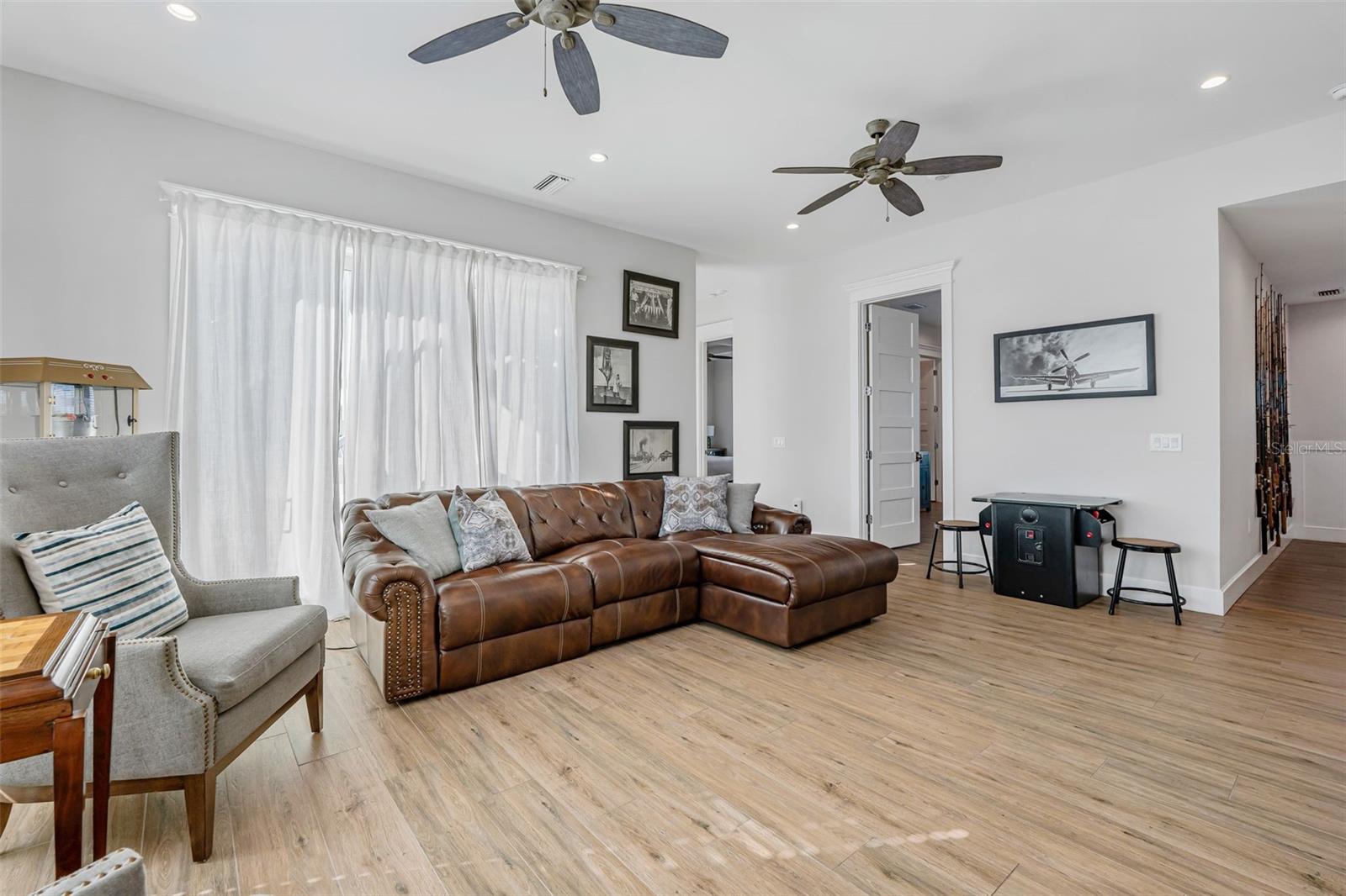 A4676956 Property Photo