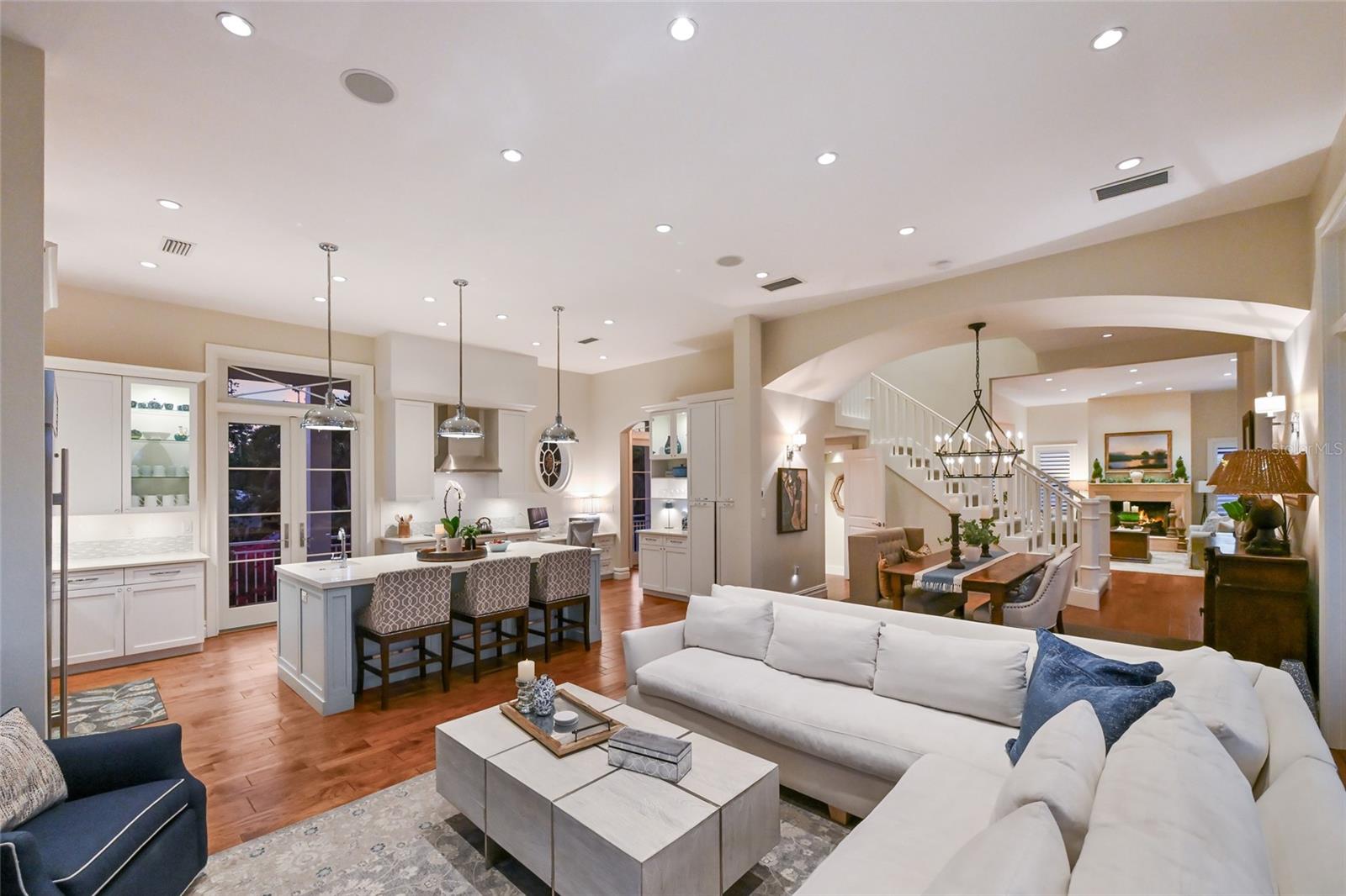 A4676958 Property Photo