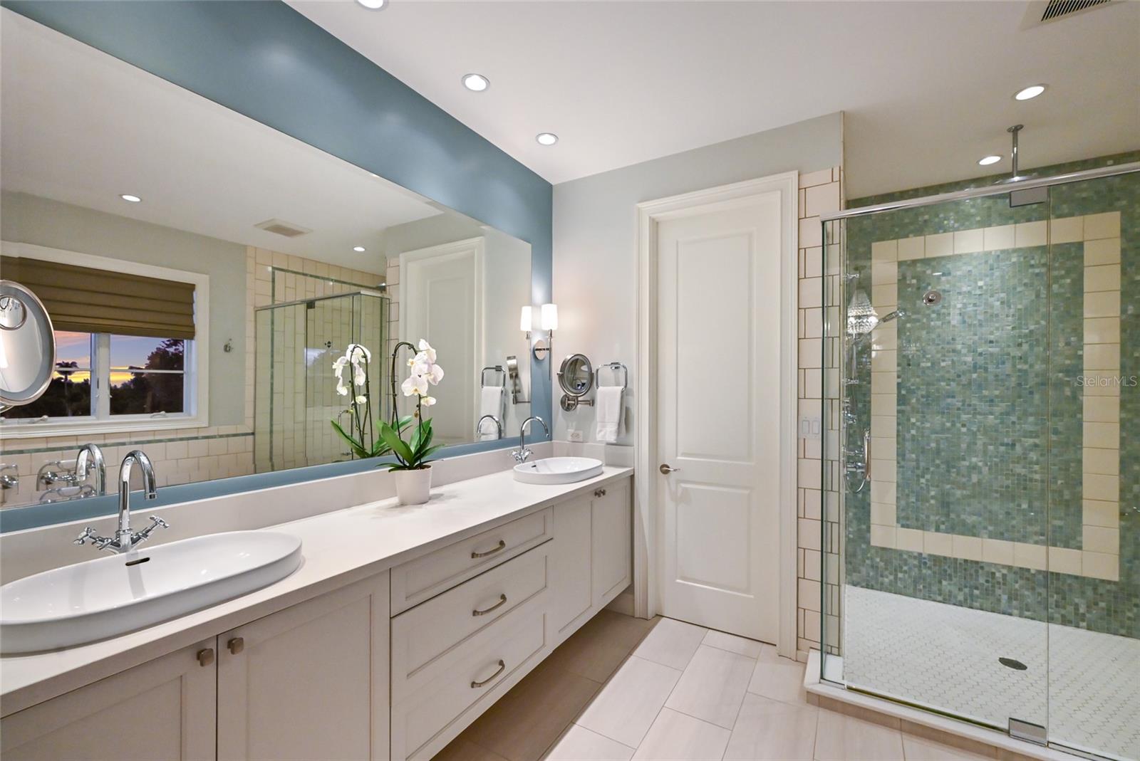 A4676958 Property Photo