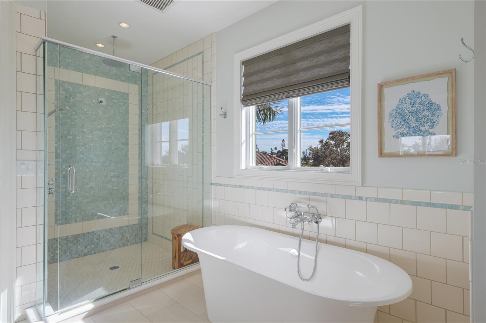 A4676958 Property Photo