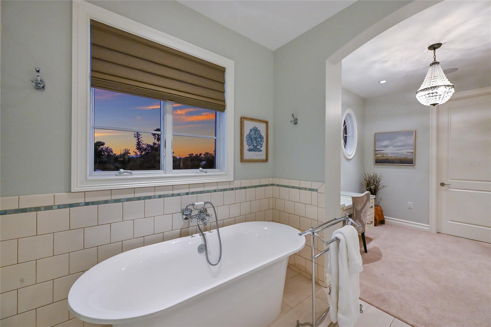 A4676958 Property Photo