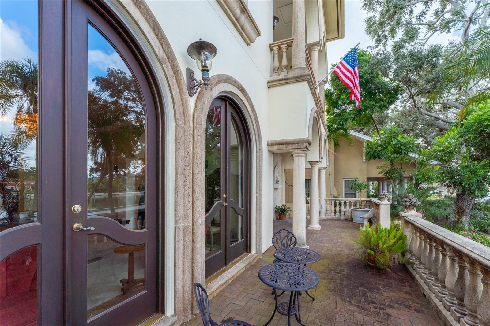 TB8461093 Property Photo