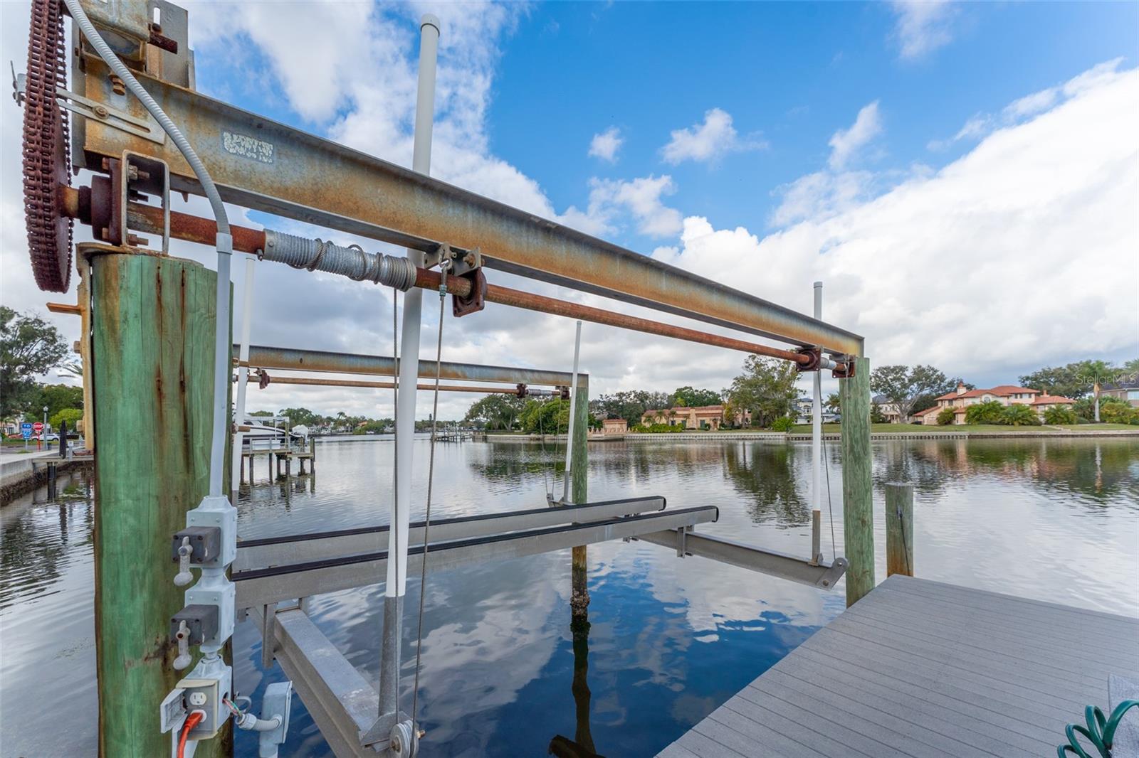 TB8461093 Property Photo