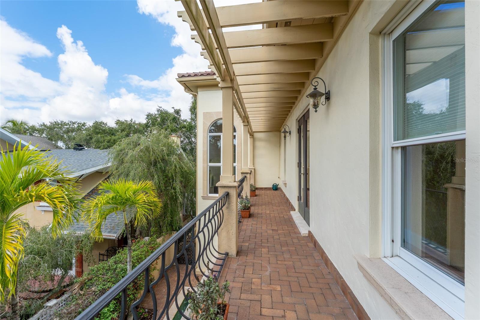 TB8461093 Property Photo