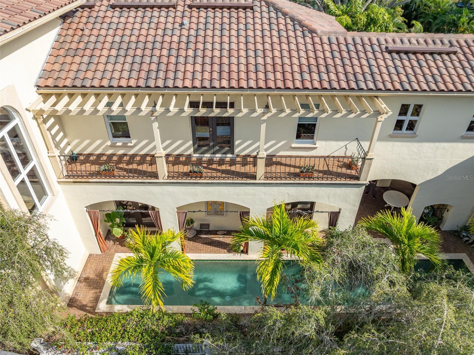 TB8461093 Property Photo