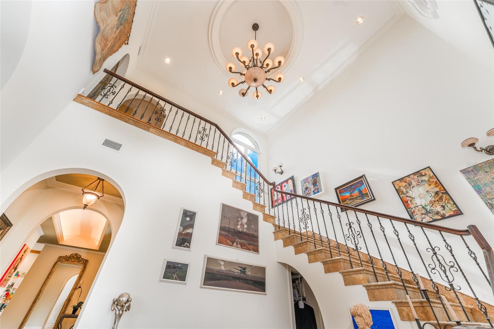 TB8461093 Property Photo