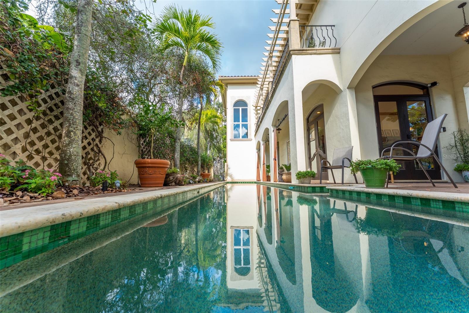 TB8461093 Property Photo