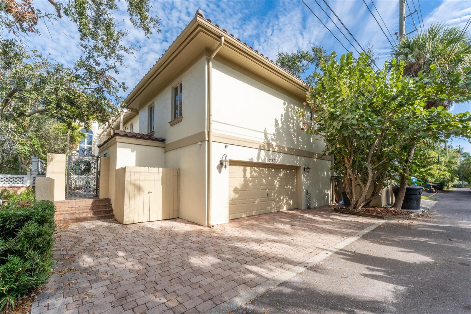 TB8461093 Property Photo