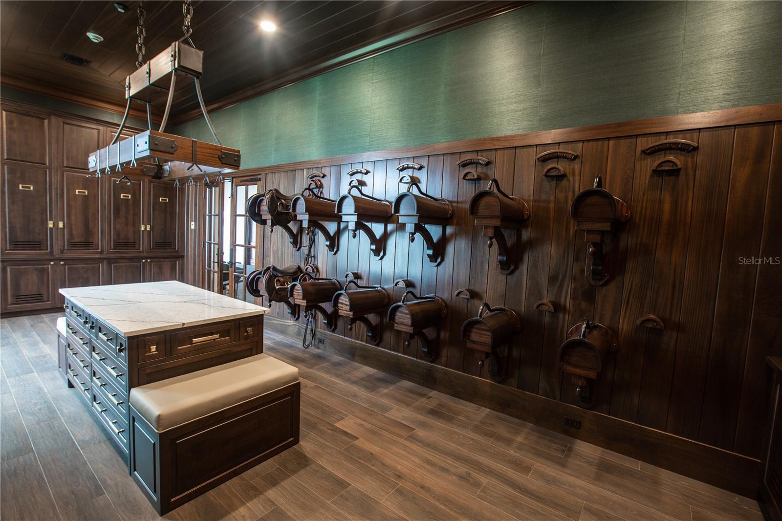 A4676962 Property Photo